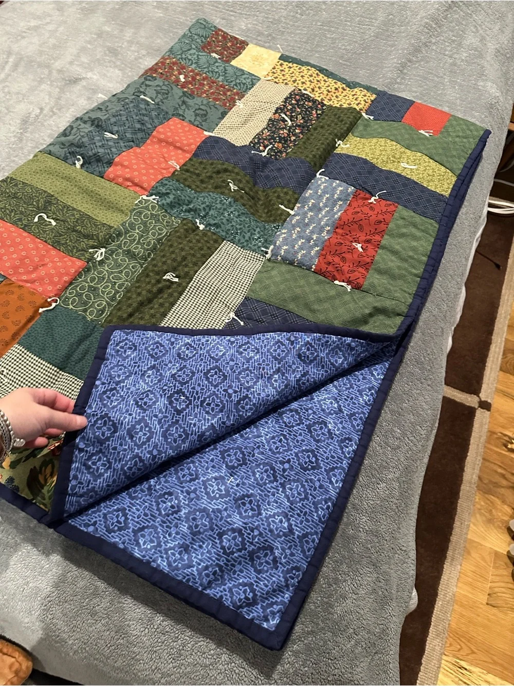 Handmade Amish Patchwork Quilt - Multicolor